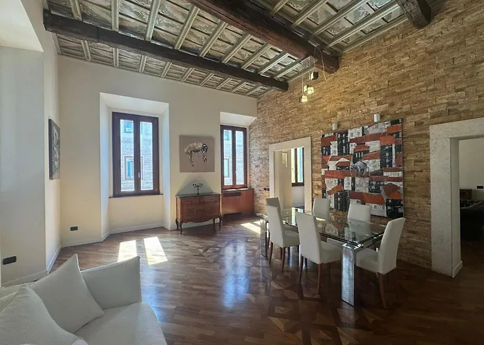 La Dolce In The Ancient Apartment