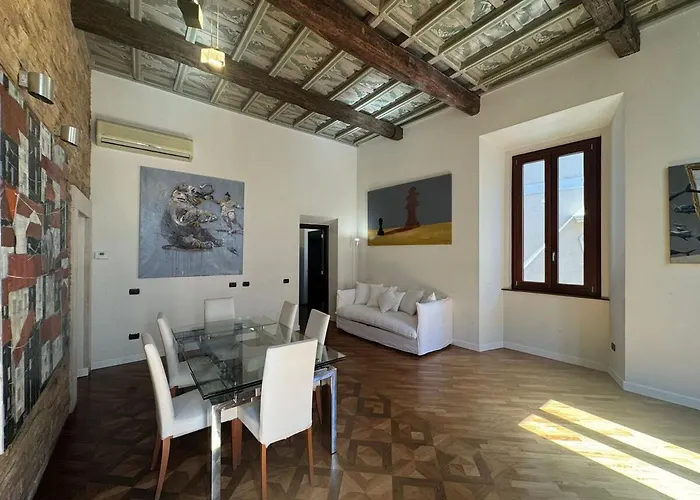La Dolce In The Ancient Apartment *